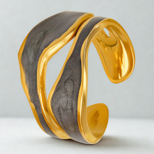 gold and black ring adjustable