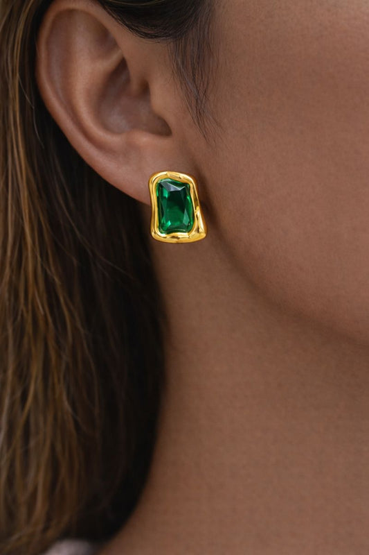 Square earrings with green stone