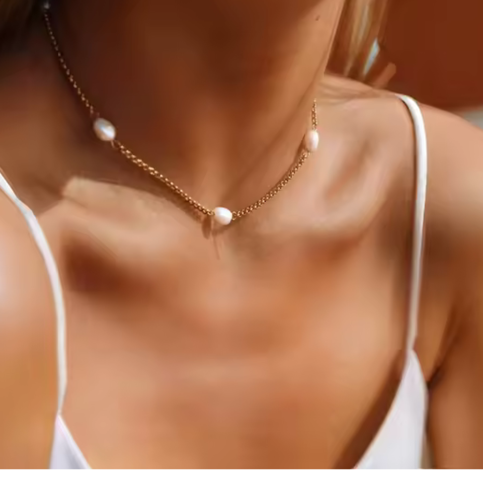 Solenne Necklace